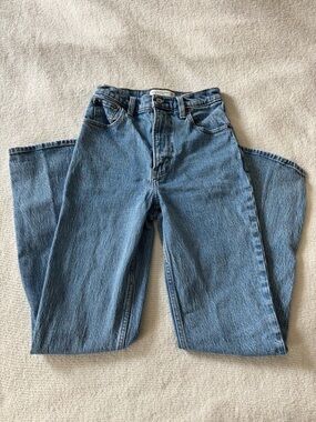 Abercrombie & Fitch 90s Straight Ultra High Rise Regular Length Jeans Size 24/00